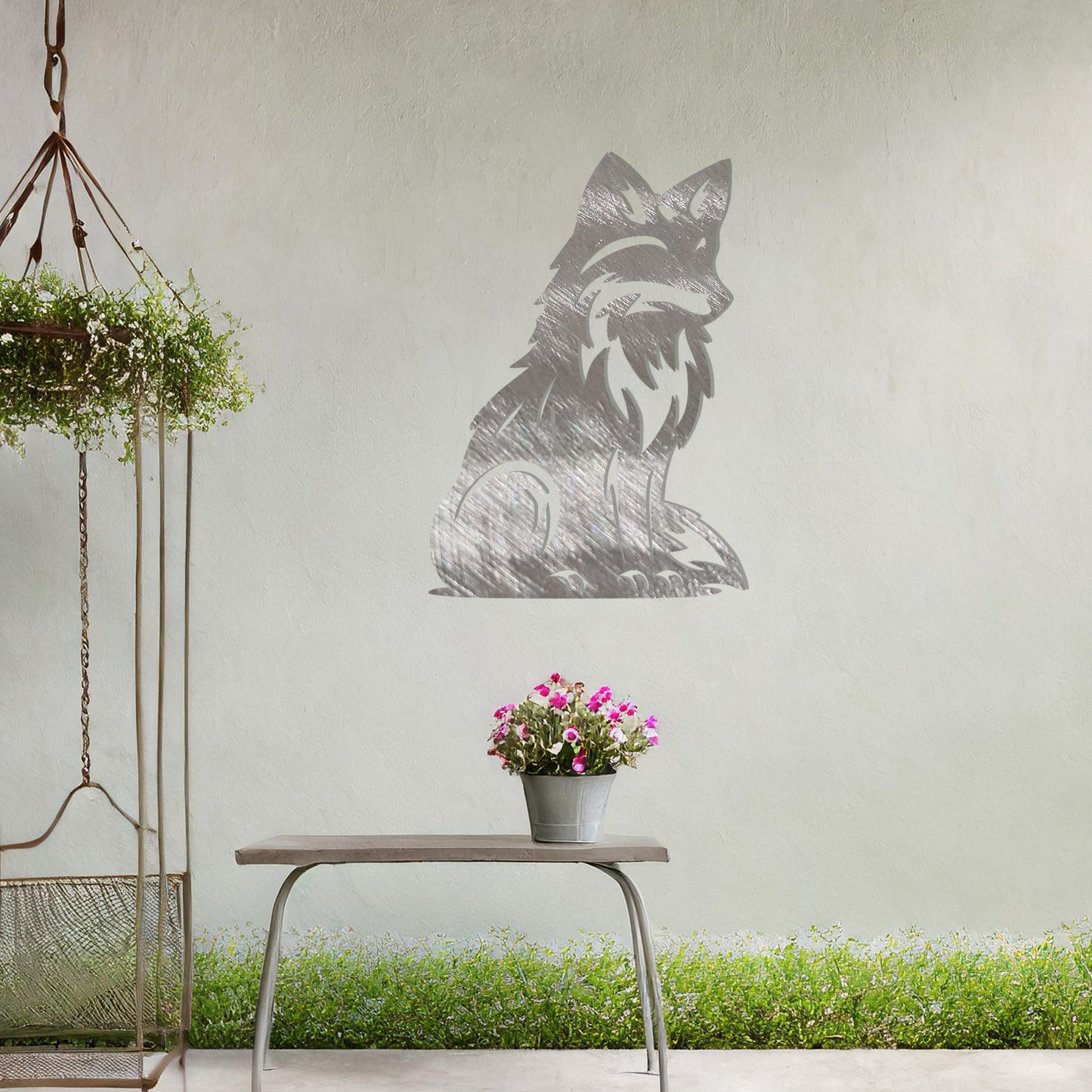 This design features a seated fox with elegant and detailed fur patterns, exuding charm and serenity. The craftsmanship highlights the fox's sleek silhouette, making it a perfect addition to a nature-inspired decor theme.