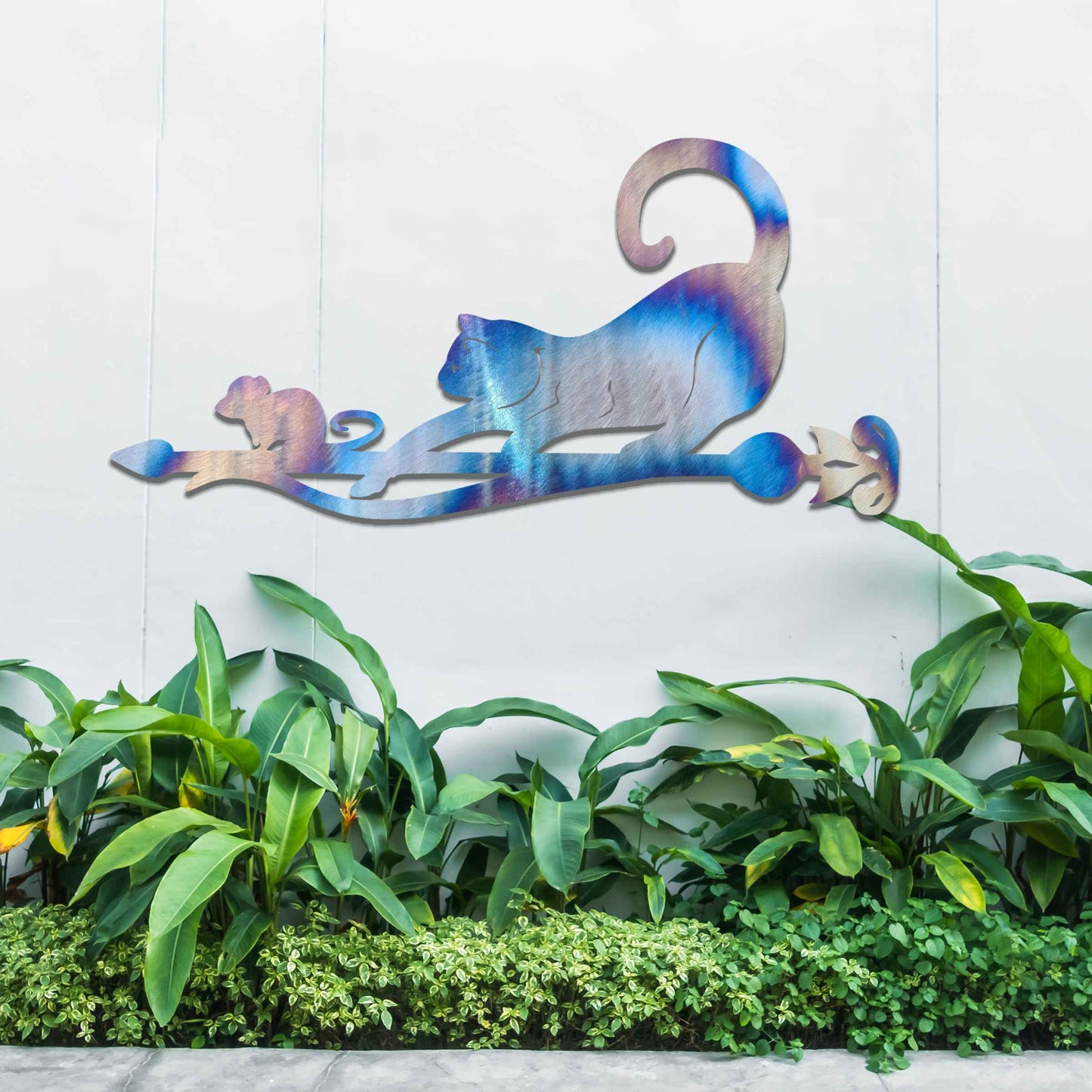 Metal garden decoration featuring a playful cat and mouse silhouette on a decorative branch, crafted with intricate details and a rustic finish, adding a whimsical and charming touch to outdoor spaces.