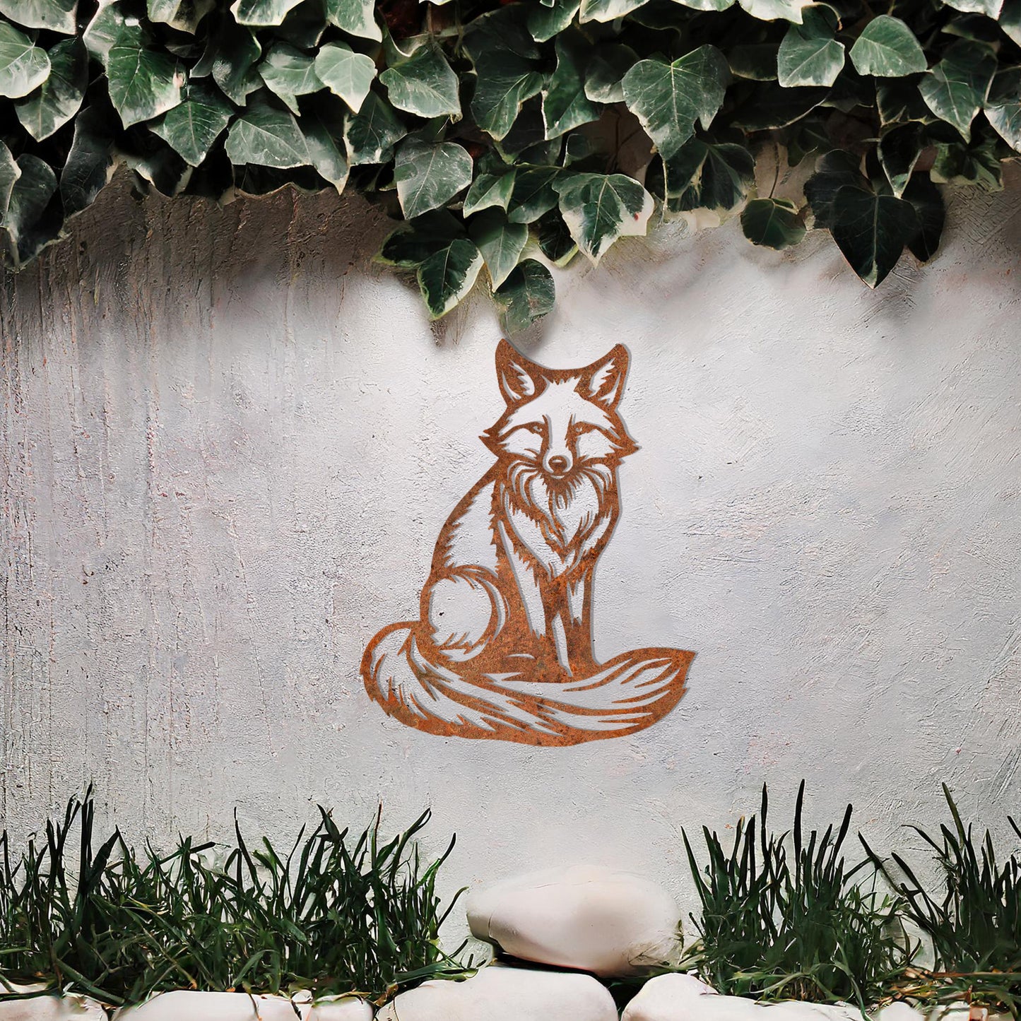 This metal wall art design features a sitting fox with a bushy tail, embodying a calm and majestic presence. The intricate detailing highlights the fox's fur and facial expression, making it a perfect addition to your decor for a natural and elegant touch.