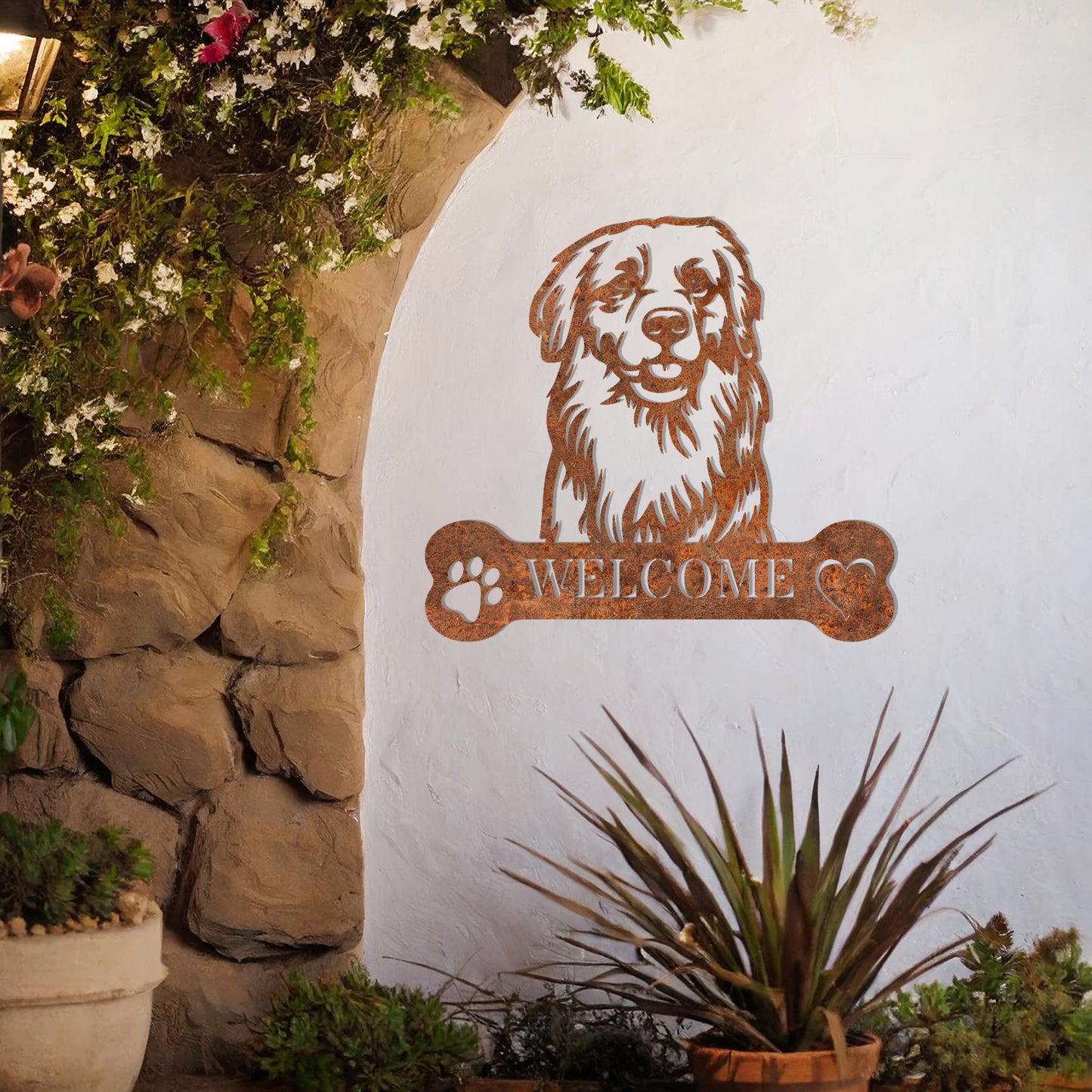 Metal Golden Retriever dog design with a bone-shaped 'WELCOME' text and paw prints, perfect for adding a friendly and welcoming touch to entryways or outdoor spaces.