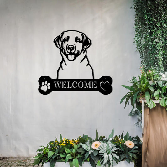 Metal Labrador dog design with a bone-shaped 'WELCOME' text and paw prints, perfect for adding a welcoming touch to entryways or outdoor spaces.
