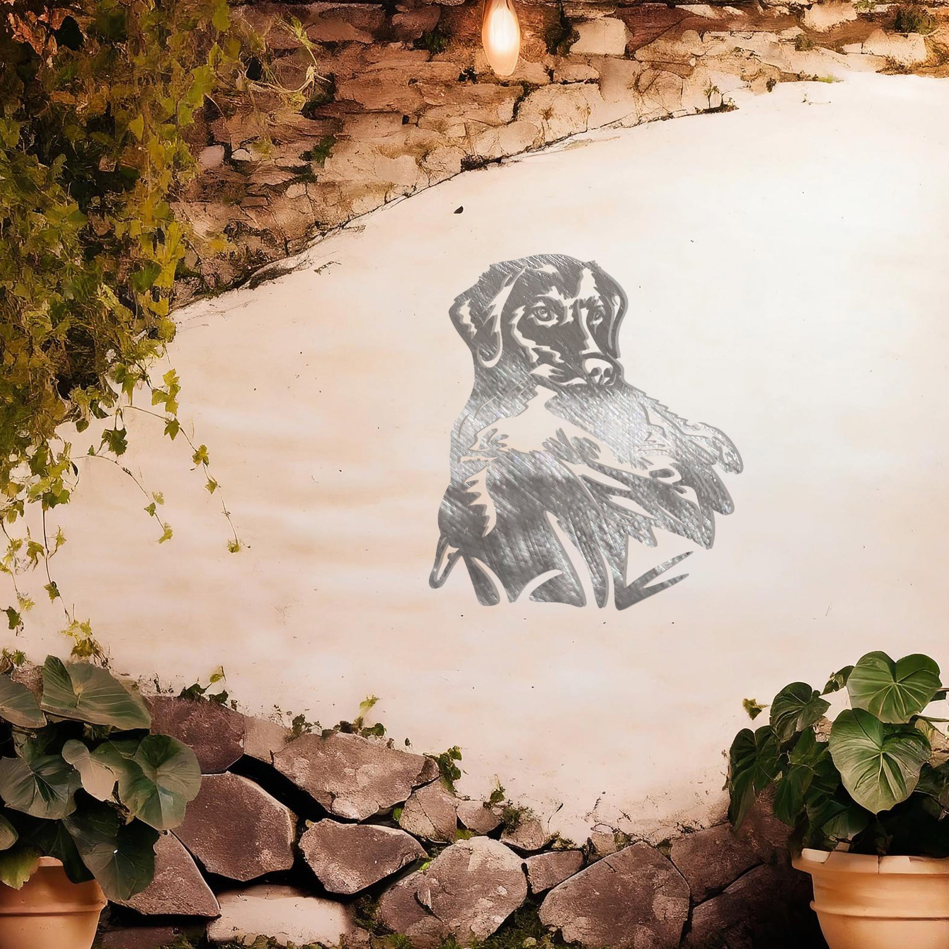 This image features a beautifully detailed metal wall art design of a dog holding a bird in its mouth. The elegant lines capture the dog’s focused expression and the movement of the bird, ideal for pet lovers or those who appreciate wildlife and animals in art.