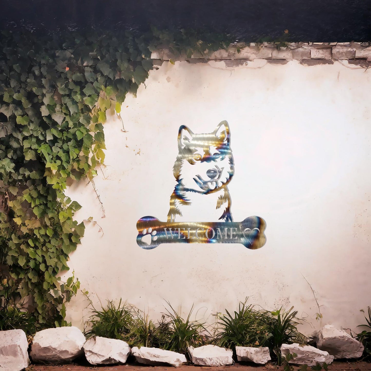 Metal Siberian Husky dog design with a bone-shaped 'WELCOME' text and paw prints, perfect for adding a friendly and welcoming touch to entryways or outdoor spaces.