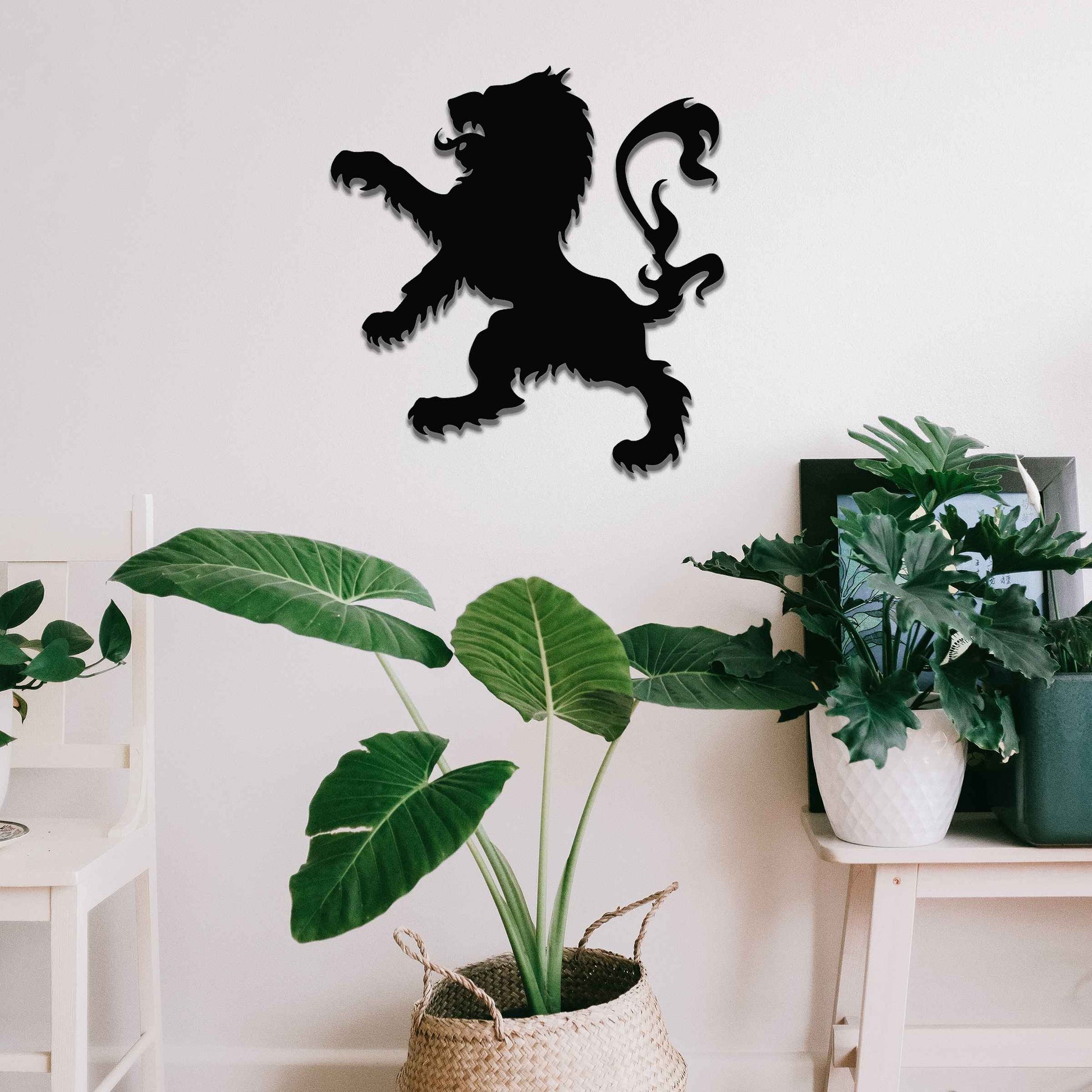 The design features a lion in a rampant pose, symbolizing strength and courage. This heraldic motif, commonly associated with the Scottish royal coat of arms, represents power and royalty.