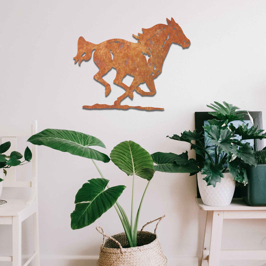 This design features a dynamic depiction of a horse in full motion, capturing the beauty of nature and freedom. The fluid lines and graceful movement emphasize the spirit of the animal, making it a striking addition to any space.