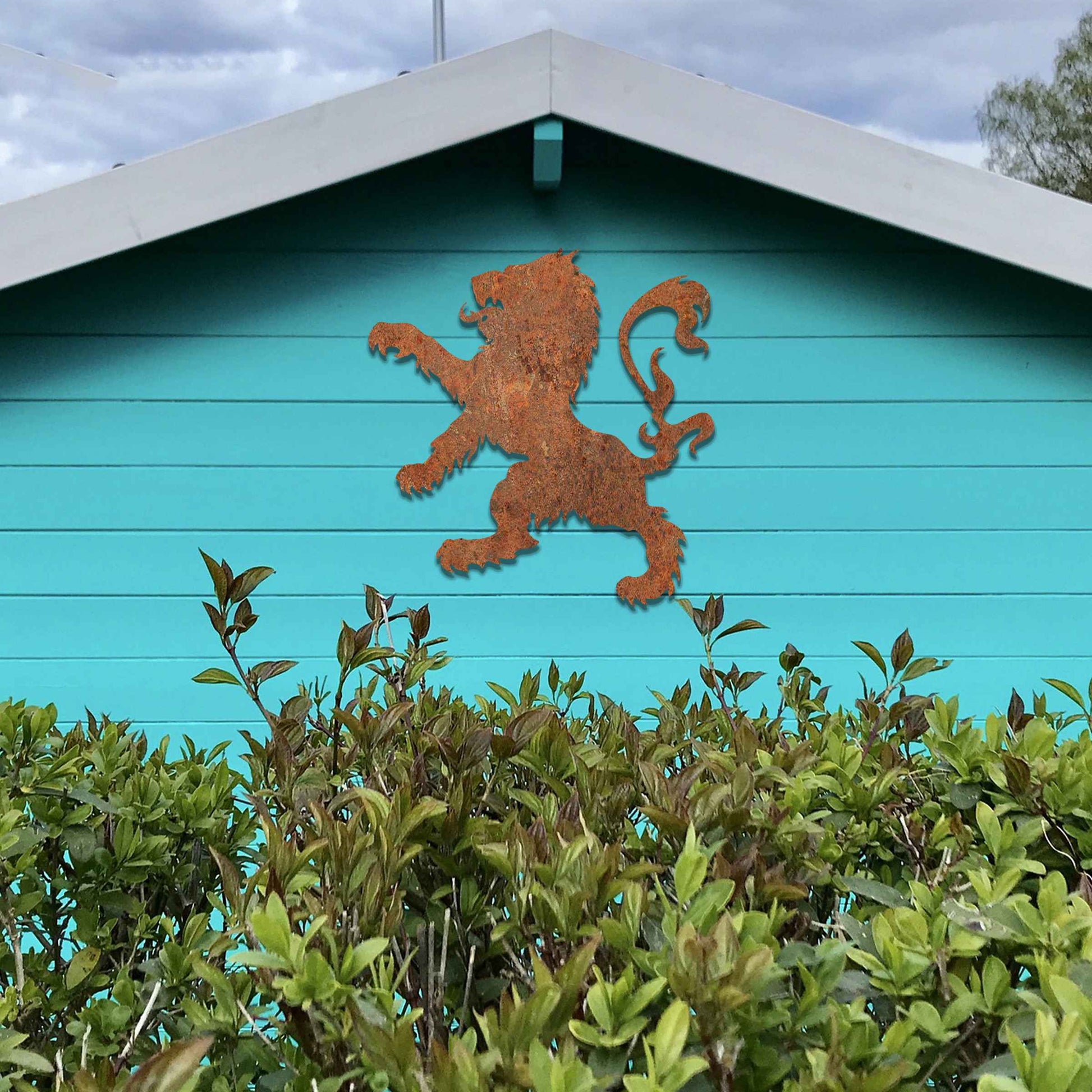 The design features a lion in a rampant pose, symbolizing strength and courage. This heraldic motif, commonly associated with the Scottish royal coat of arms, represents power and royalty.