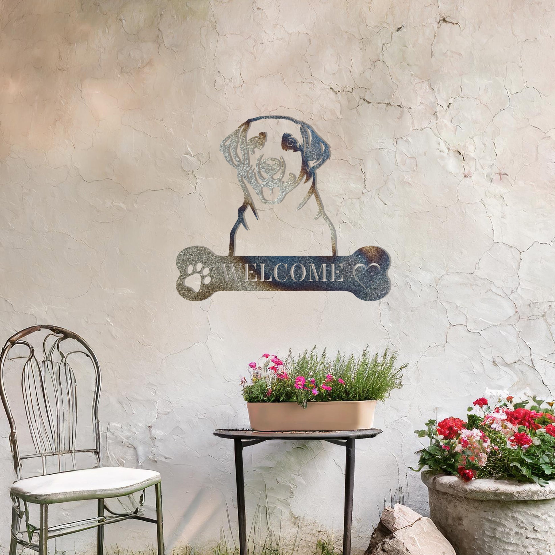 Metal Labrador dog design with a bone-shaped 'WELCOME' text and paw prints, perfect for adding a welcoming touch to entryways or outdoor spaces.